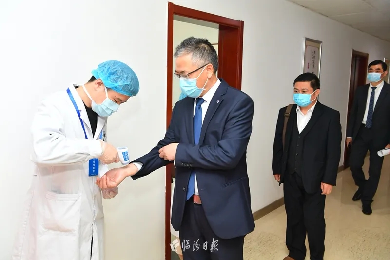 市政協(xié)四屆五次會議舉行預(yù)備會議